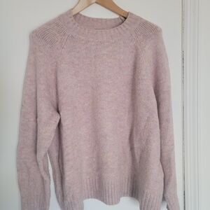 Old Navy Women's Light Pink Crew Neck Sweater